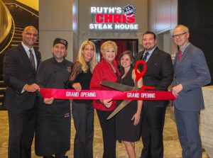 Read more about the article NEW RUTH’S CHRIS STEAK HOUSE IN DOWNTOWN MARKHAM  STARTS SIZZLING